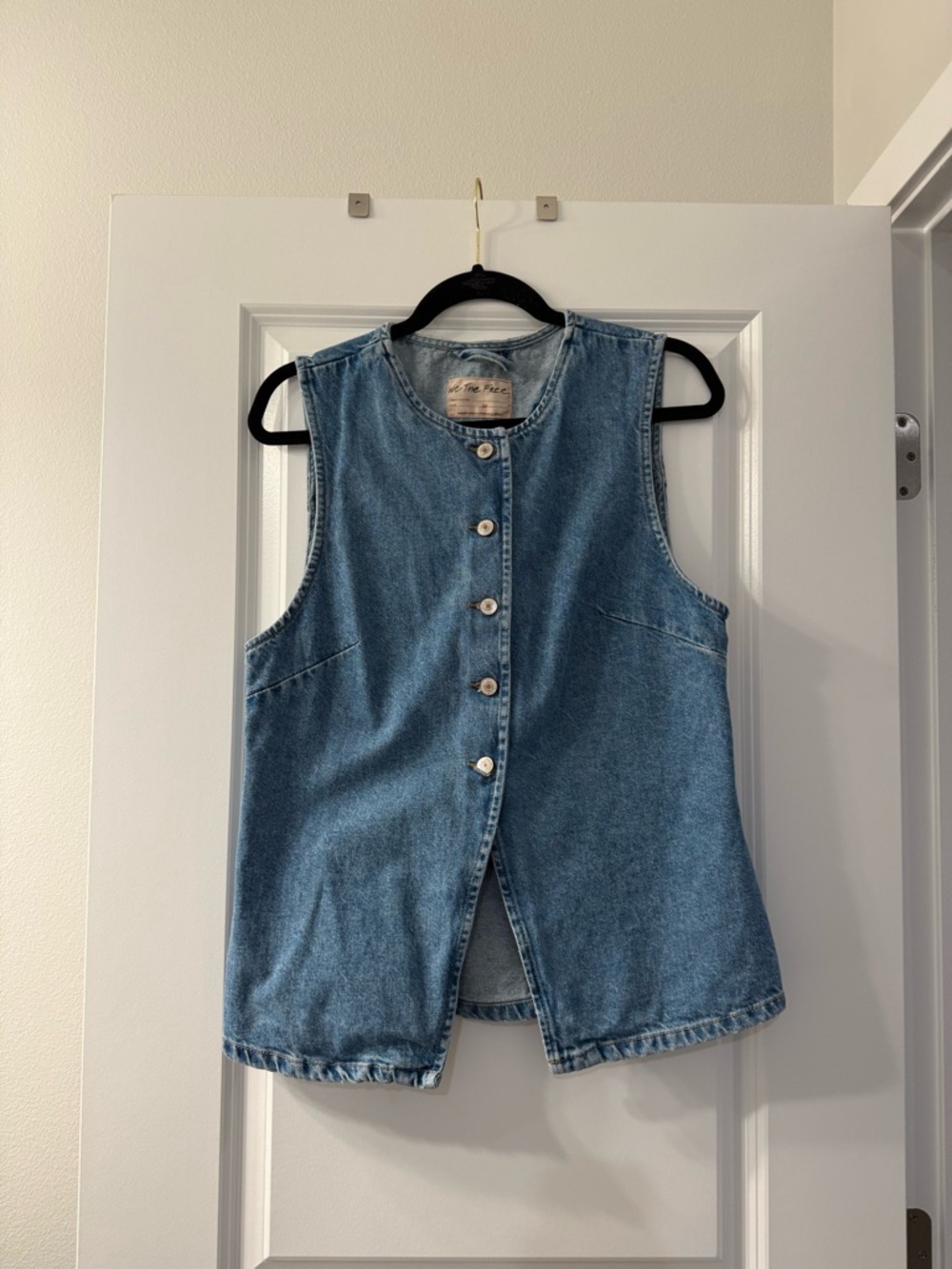 We The Free Light Blue Denim Button-Front Sleeveless Top